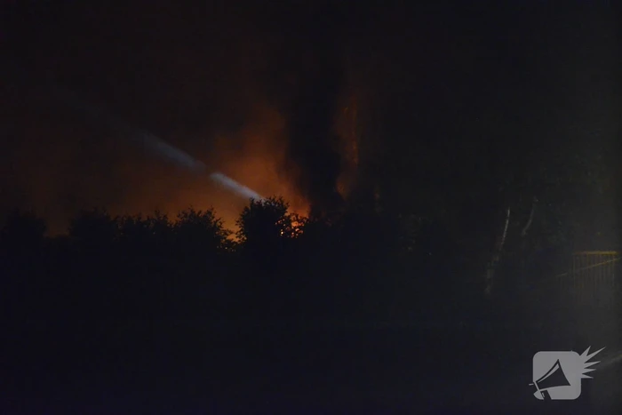 Grote brand verwoest loods