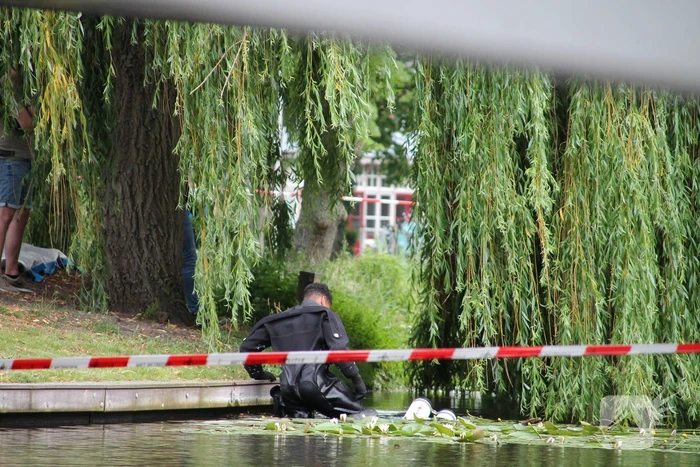 Lichaam aangetroffen in sloot
