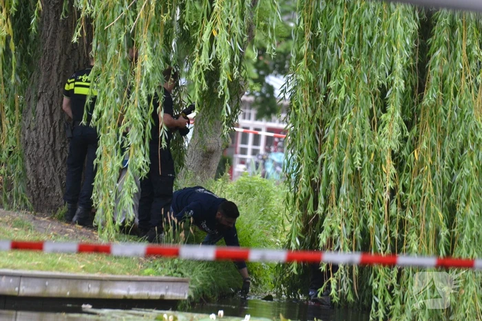 Lichaam aangetroffen in sloot