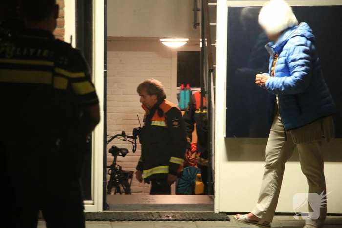 Bewoners op straat na gaslucht