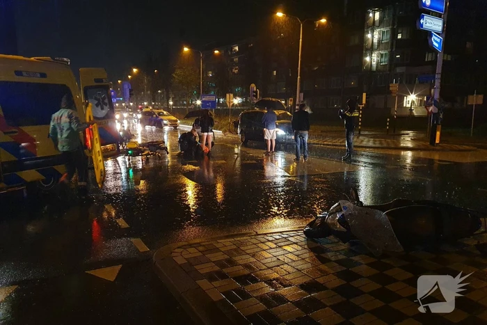Scooterrijder gewond na aanrijding met auto