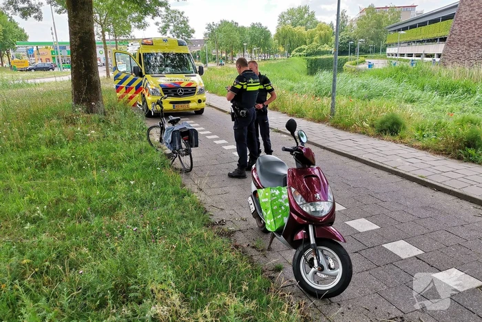 Fietsster gewond na inhaalmanoeuvre