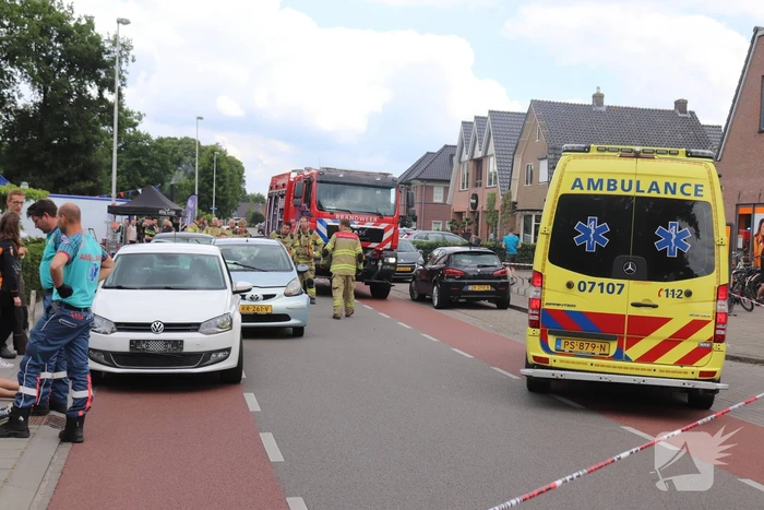Drie auto's betrokken bij kop-staart botsing