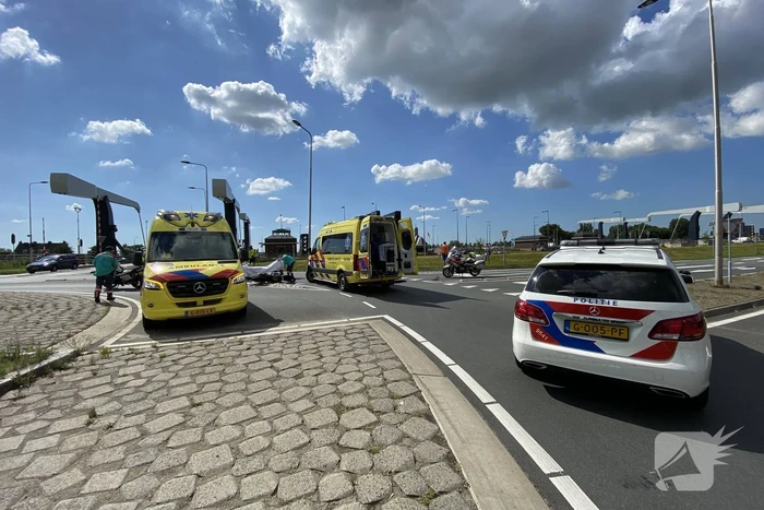 Motorrijder gewond na ongeval met taxibus