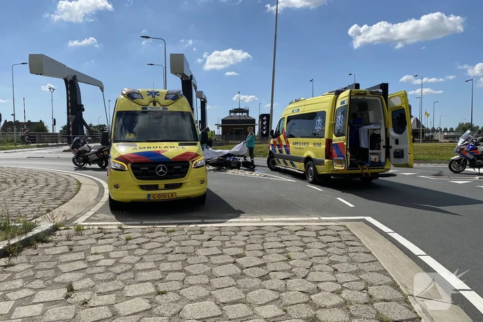 Motorrijder gewond na ongeval met taxibus