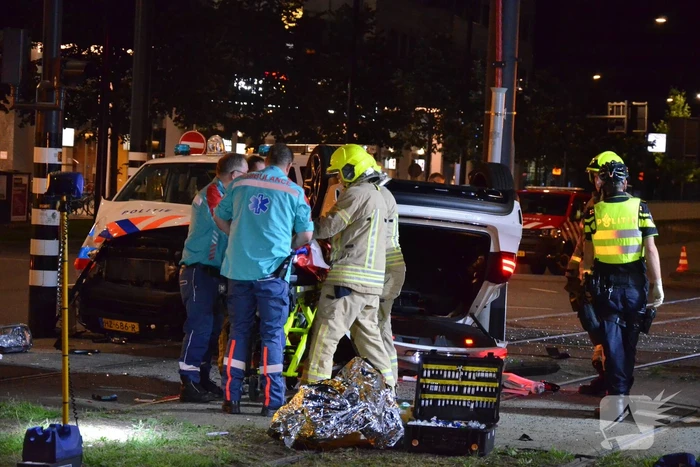 Meerdere gewonden na botsing tussen politieauto en auto