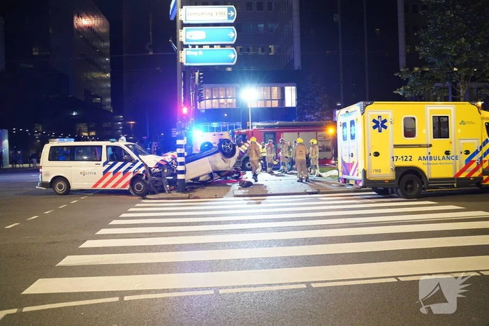 Meerdere gewonden na botsing tussen politieauto en auto