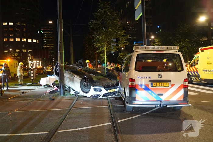 Meerdere gewonden na botsing tussen politieauto en auto