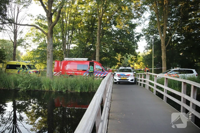 Overleden persoon aangetroffen in het water