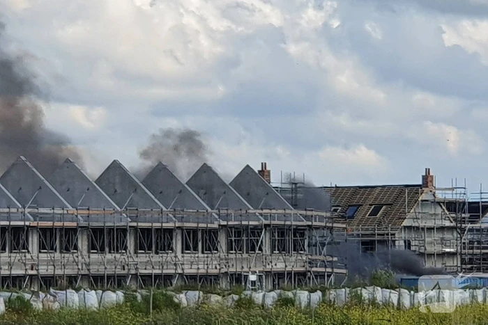 Enorme knal na brand op bouwplaats