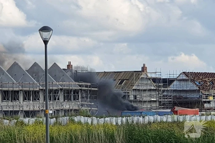 Enorme knal na brand op bouwplaats