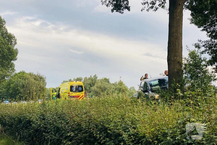 Vrouw gewond bij ongeval op Rijksweg