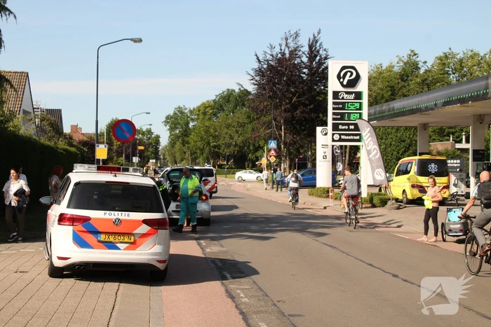 Fietsster gewond na aanrijding met auto
