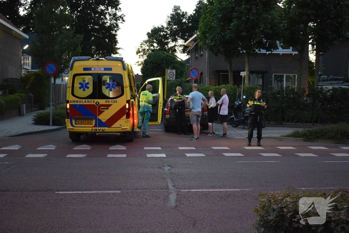 Scooterrijder gewond door aanrijding met auto