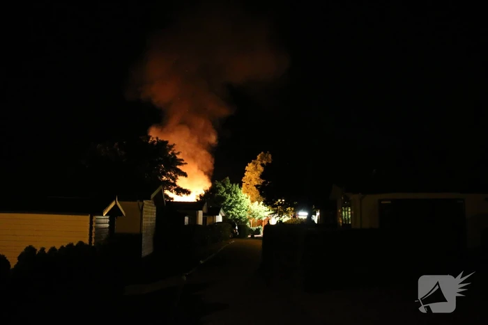 Felle uitslaande brand in chalet