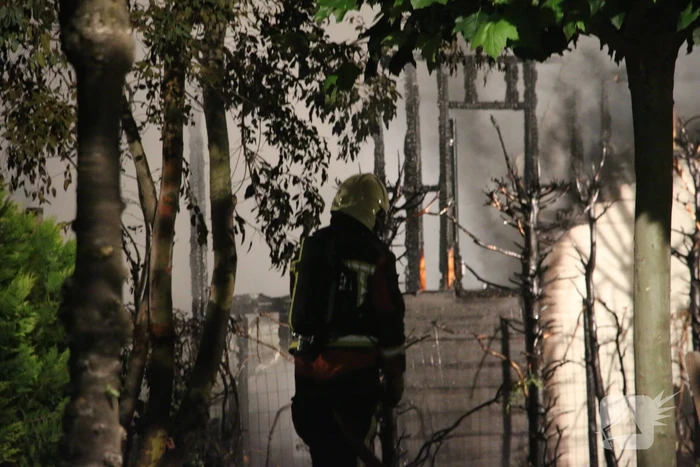Felle uitslaande brand in chalet
