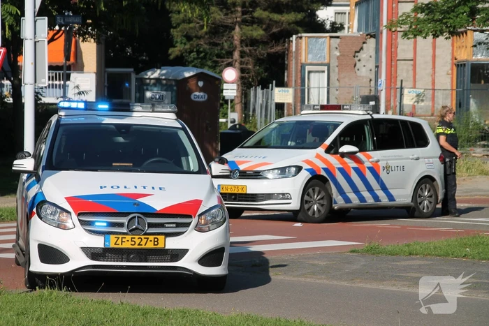 Wielrenner gewond door botsing met busje