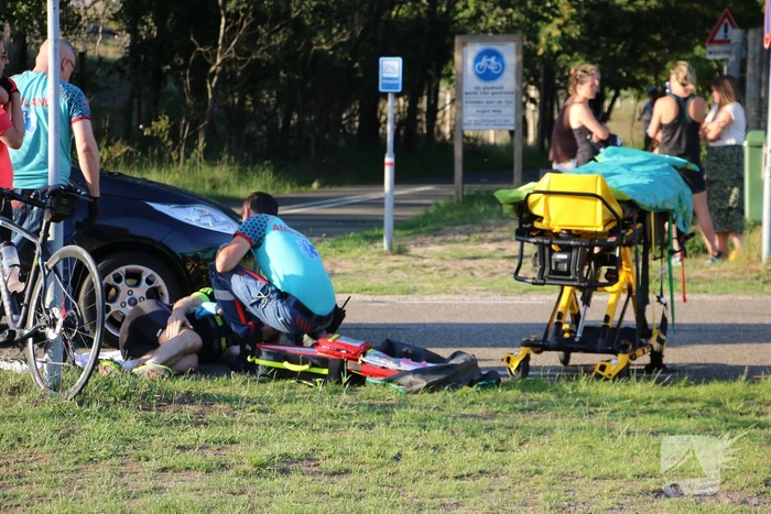 Wielrenner gewond na aanrijding met auto