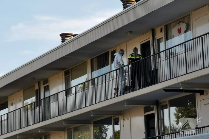 Onderzoek naar overleden vrouw in flat nog in volle gang