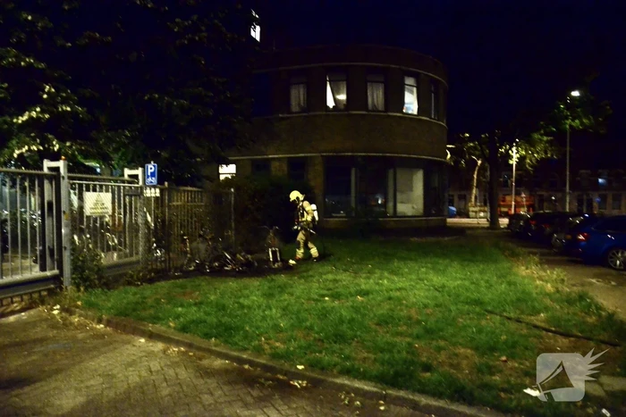 Vier scooters verwoest door brand