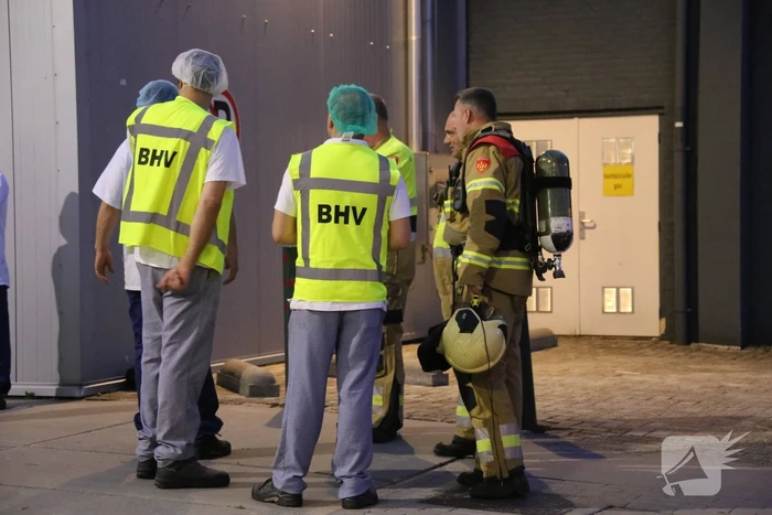 Bedrijfspand vol met rook door aangebrand brood