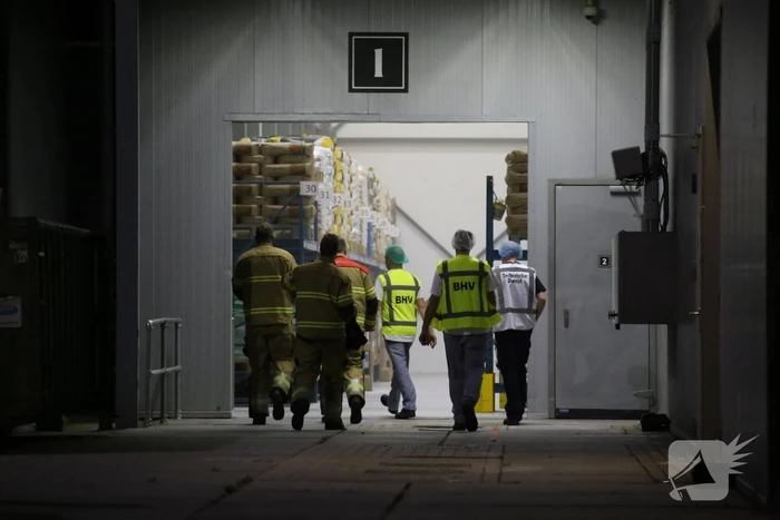 Bedrijfspand vol met rook door aangebrand brood