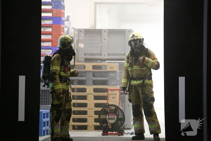 Bedrijfspand vol met rook door aangebrand brood