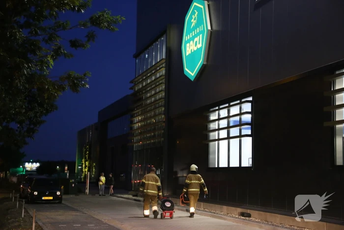 Bedrijfspand vol met rook door aangebrand brood