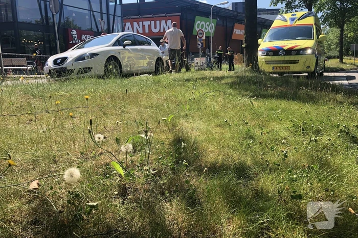Fietser gewond na aanrijding met personenauto