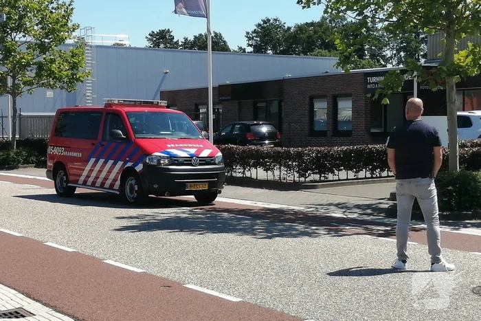 Traumahelikopter landt voor bedrijfsongeval
