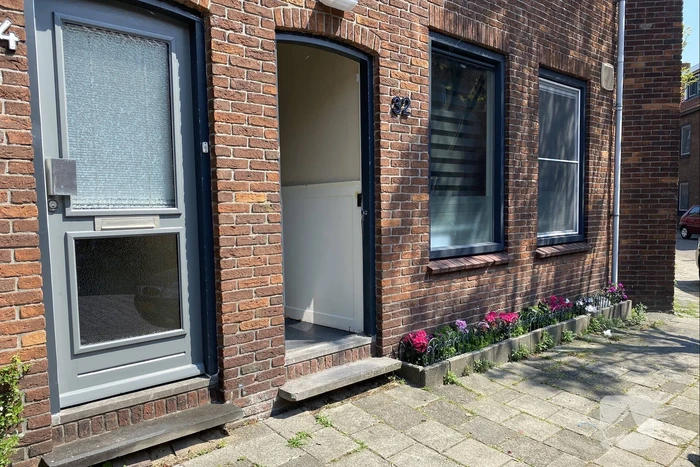 Politie kamt buurt uit na inbraak