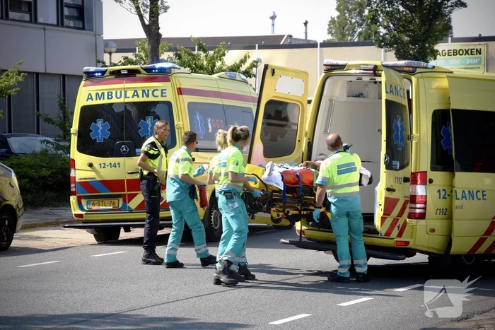 Motorrijder ernstig gewond na aanrijding met bestelbus