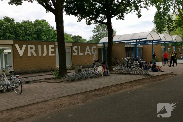 Zwembad De Vrije Slag eerder gesloten