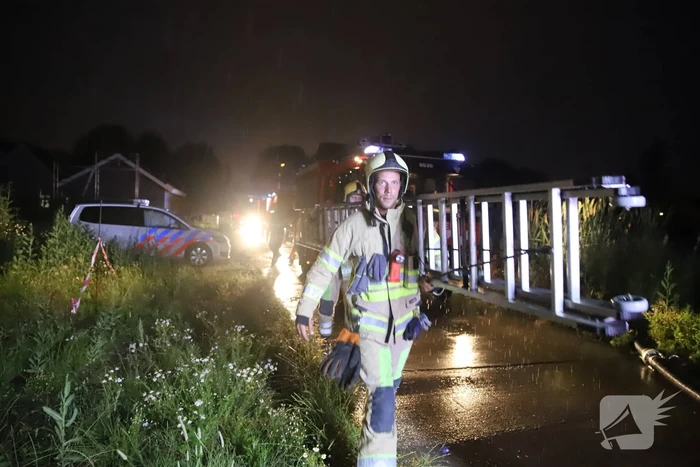 Flinke brand in woning met rietenkap
