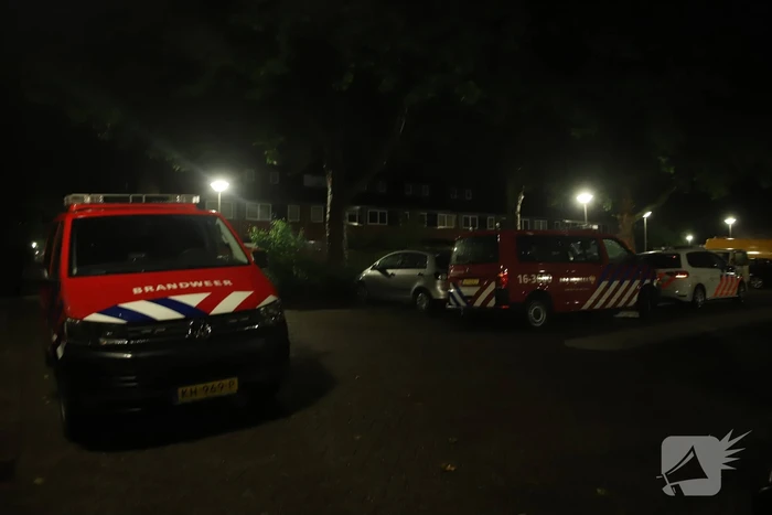 Brandlucht in woning na mogelijke blikseminslag