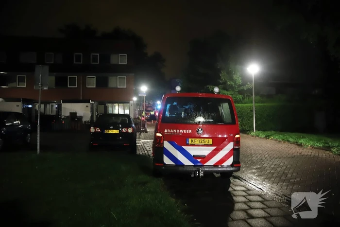 Brandlucht in woning na mogelijke blikseminslag