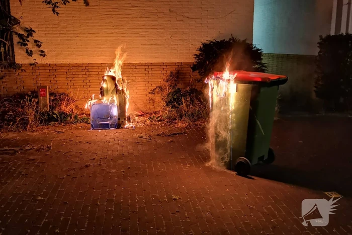 Kliko's in brand tegen woning