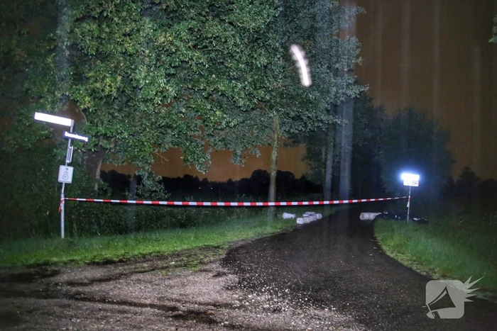 Tientallen vaten en zakken met drugsafval gedumpt