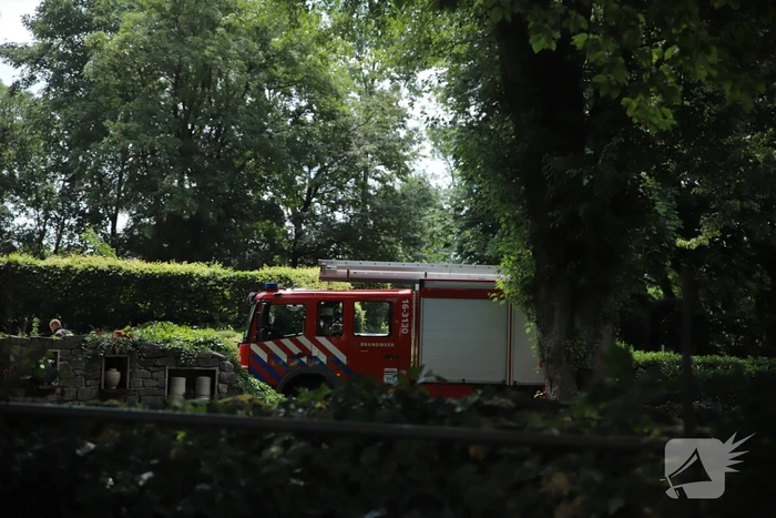 Brandweer controleert brandmelding bij crematorium Ysselhof