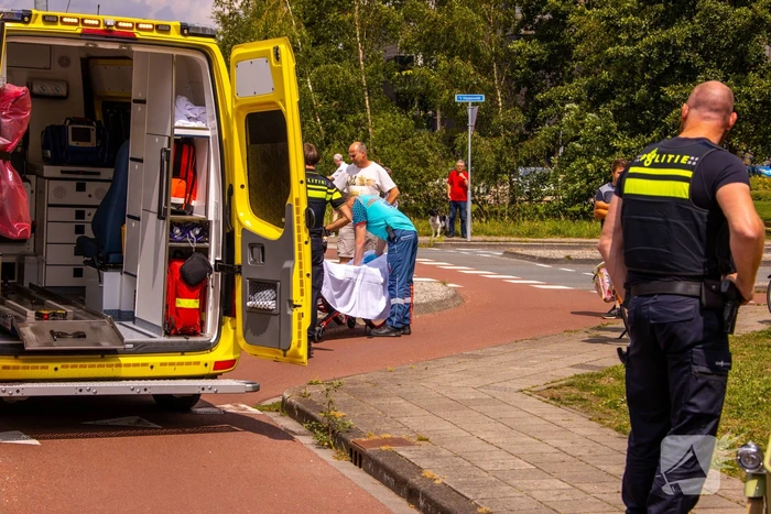 Driewieler vliegt uit de bocht
