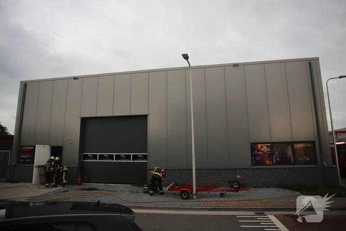 Oververhitting van luchtpomp zorgt voor kleine brand in bedrijfspand