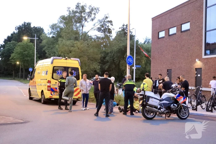 Scooterrijder gewond na aanrijding met auto bij Winkelcentrum Euterpeplein