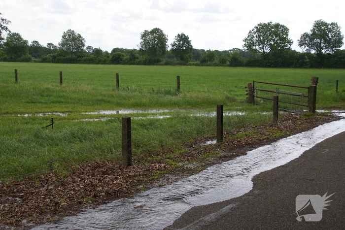 Waterleiding van de brandweer gesprongen