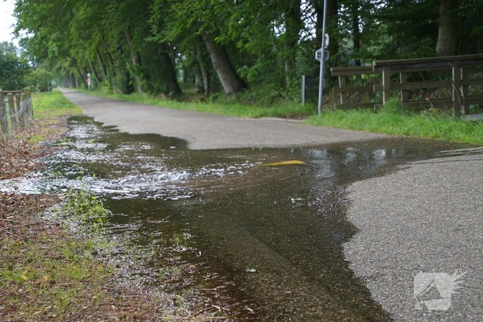 Waterleiding van de brandweer gesprongen
