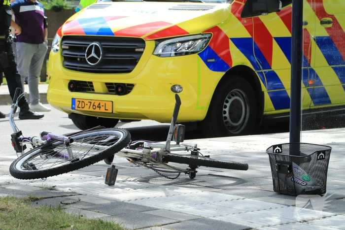 Overstekend kindje op fiets aangereden