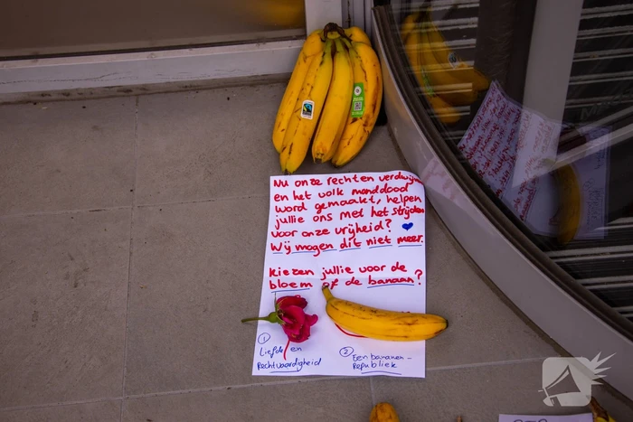 Rechtbank Amersfoort gebarricadeerd door vele bananen