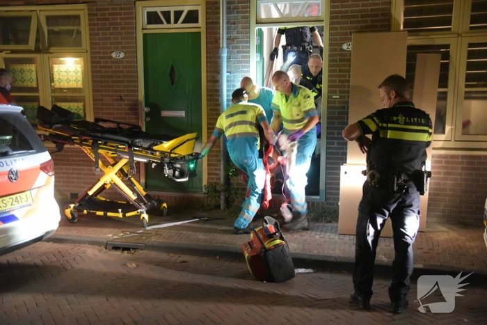 Zwaargewonde bij steekpartij in woning