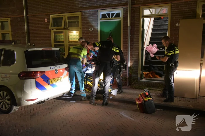 Zwaargewonde bij steekpartij in woning