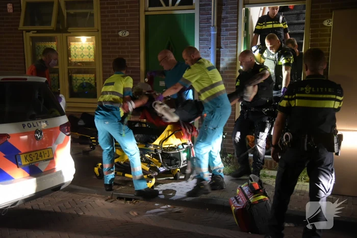 Zwaargewonde bij steekpartij in woning