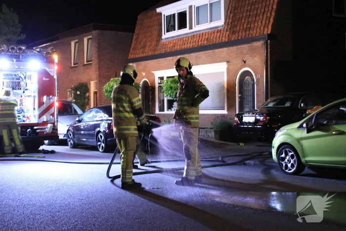 Buitenbrand achter woning